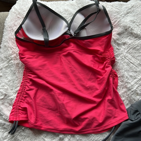 Swim suit - Picture 3 of 3